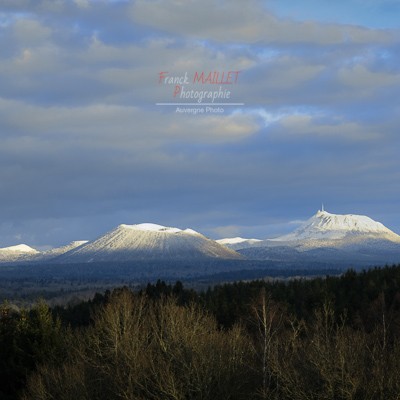 panorama chaîne des Puys neige